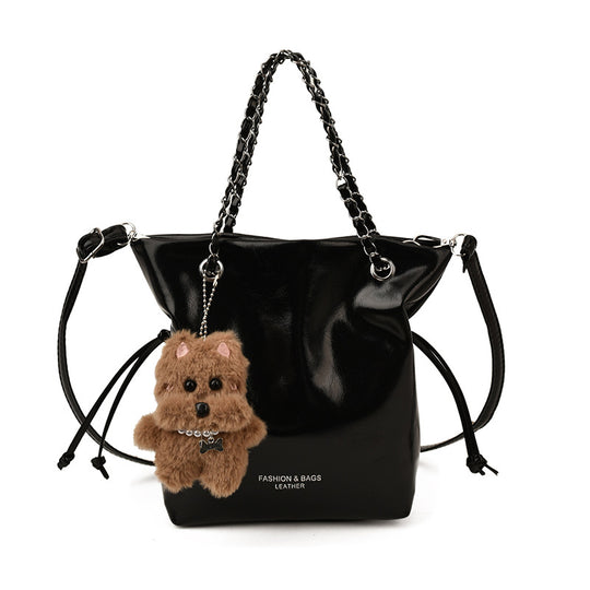 Damen Hobo-Tasche mit elegantem Kettenakzent und modernem Kordelzug Nord Taschen