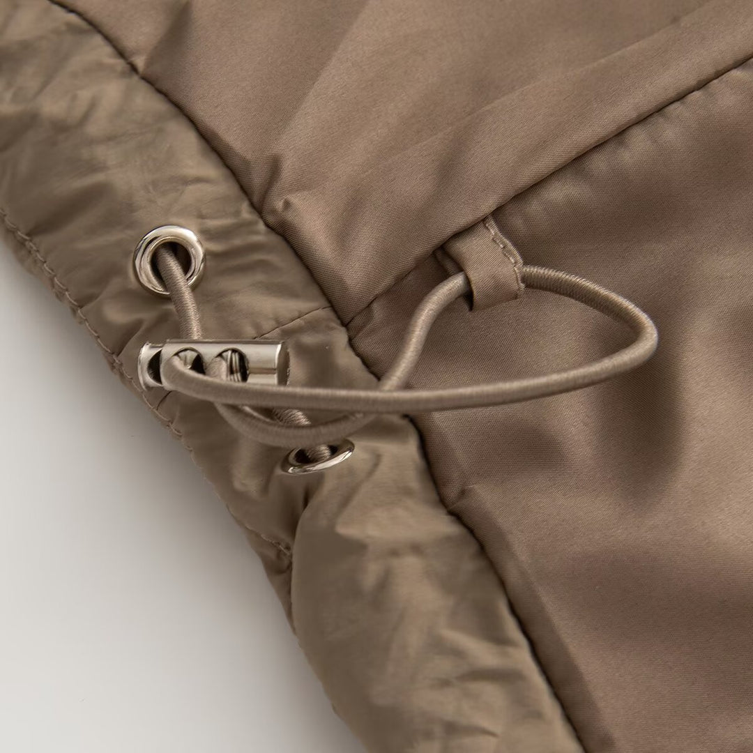 Damen Kurz gesteppte Steppjacke mit hohem Stehkragen und Reißverschlusstaschen Nord Taschen