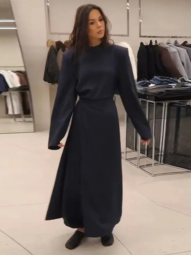Damen Maxikleid mit taillierter Silhouette, ausgestelltem Rock und markanten Schultern Nord Taschen