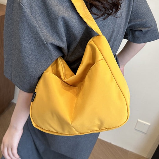 Damen Hobo-Tasche aus strapazierfähigem Material mit elegantem Design Nord Taschen