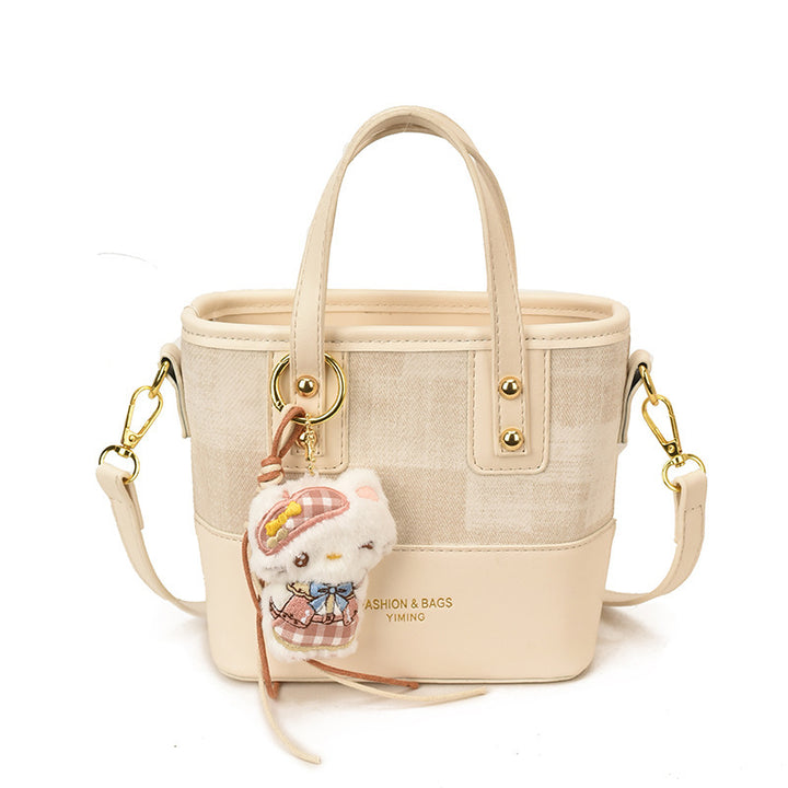 Damen Mini Schultertasche mit süßem Anhänger Nord Taschen
