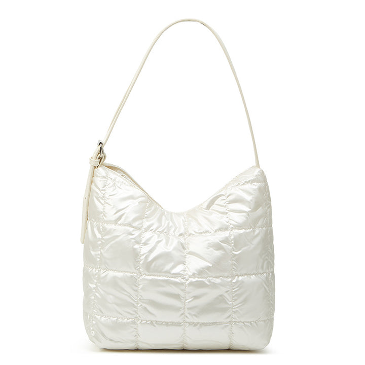Damen Hobo-Tasche aus glänzendem Kunstleder mit stilvollem Steppmuster Nord Taschen