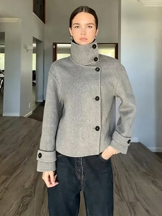 Damen Kurzer Wollmix-Mantel mit asymmetrischer Knopfleiste und hohem Stehkragen Nord Taschen