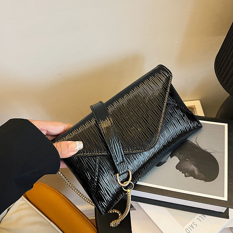 Damen elegante Clutch mit strukturiertem Design Nord Taschen