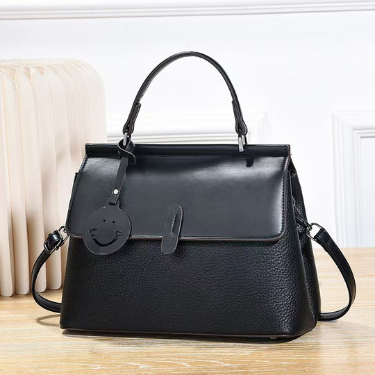 Damen Handtasche mit einzigartigem Smileymotiv und praktischem Schulterriemen Nord Taschen