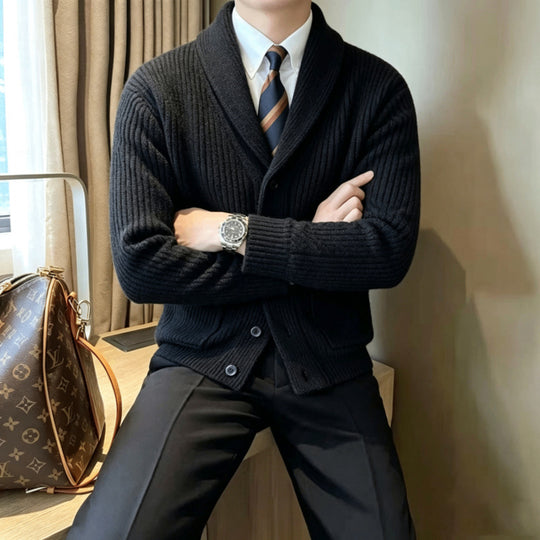 Herren Schalkragen-Strickcardigan mit Rippenstruktur, Knopfleiste und aufgesetzten Taschen Nord Taschen