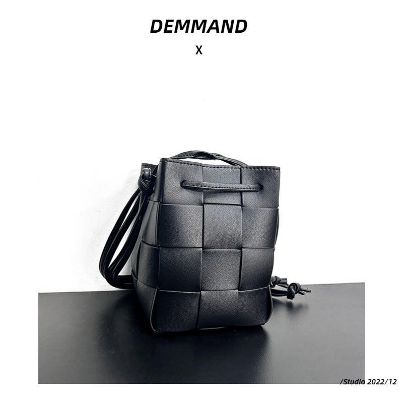 Damen Handtasche im modernen Woven-Design von Nord Taschen