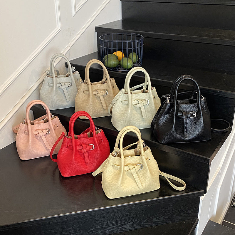 Damen Mini-Handtasche mit stilvollem Knopfverschluss Nord Taschen