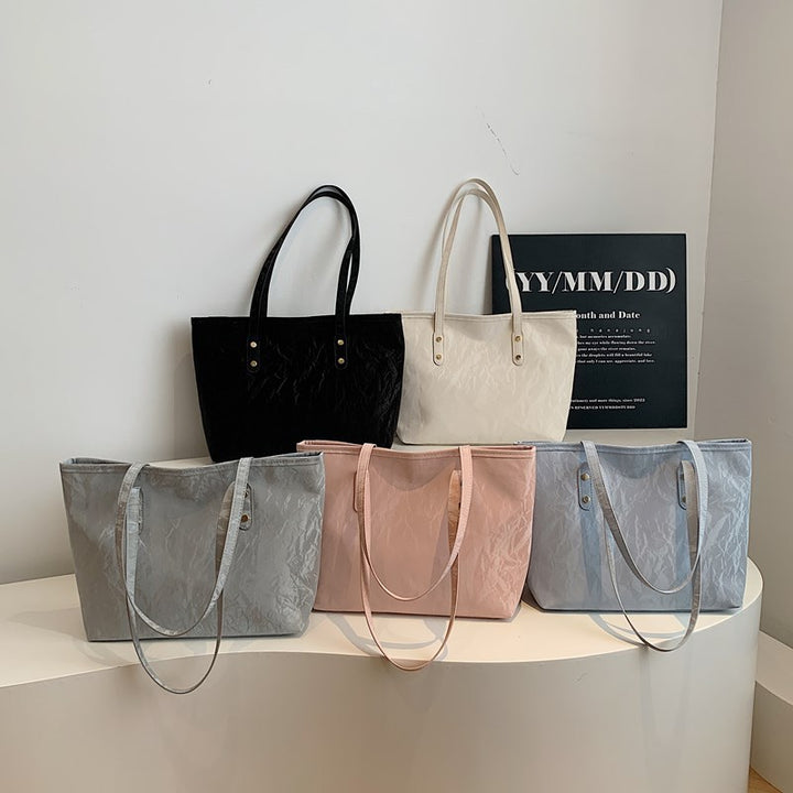 Damen elegante Tragetasche mit strukturiertem Design und modischen Akzenten Nord Taschen