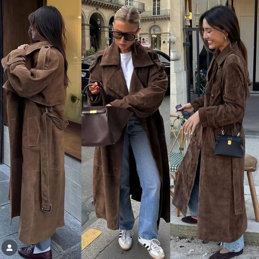Damen Midilanger Oversize-Trenchcoat aus Veloursimitat mit doppelreihiger Knopfleiste, Schulterpatten und Bindegürtel Nord Taschen