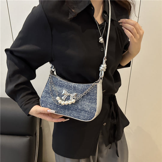 Damen Umhängetasche mit eleganter Perlenverzierung und schimmerndem Kettenakzent Nord Taschen