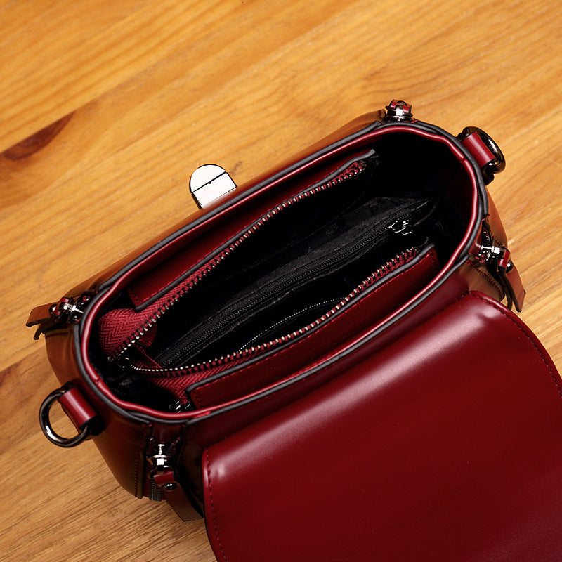 Damen elegante Handtasche mit Metallakzenten Nord Taschen