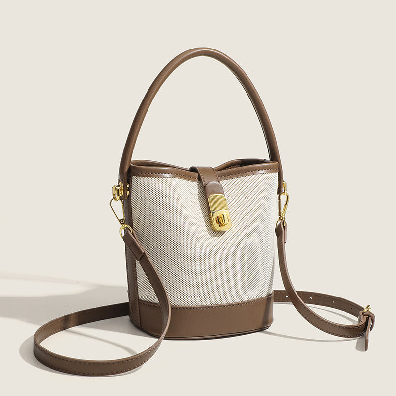 Damen Umhängetasche mit strukturiertem Design und klassischem Verschluss Nord Taschen