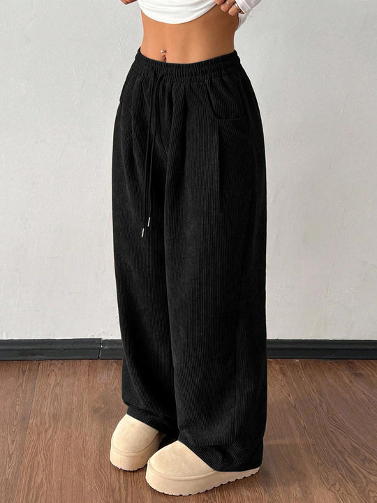 Damen Cordhose mit weitem Bein, elastischem Bund und Kordelzug Nord Taschen