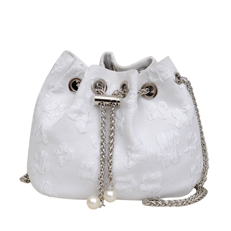 Damen Beuteltasche mit floralem Reliefdesign Nord Taschen