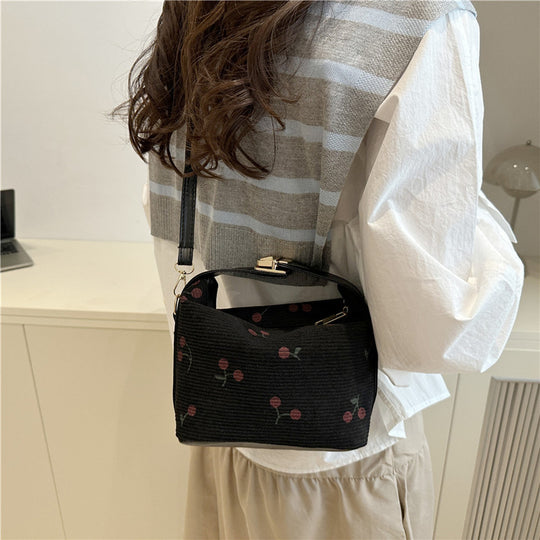 Damen Umhängetasche mit fröhlichem Kirschdesign und verstellbarem Schulterriemen Nord Taschen