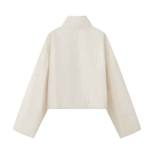 Damen Kurze Boxy-Utility-Jacke mit hohem Funnelkragen, großen Pattentaschen und Kordelzug Nord Taschen