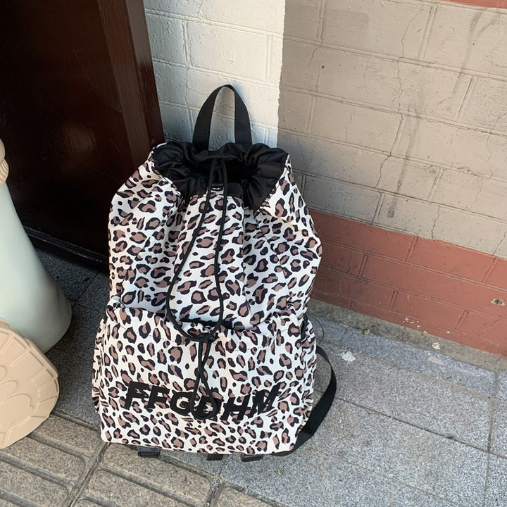 Damen Freizeit-Rucksack mit trendigem Tiermuster und praktischem Kordelzug Nord Taschen
