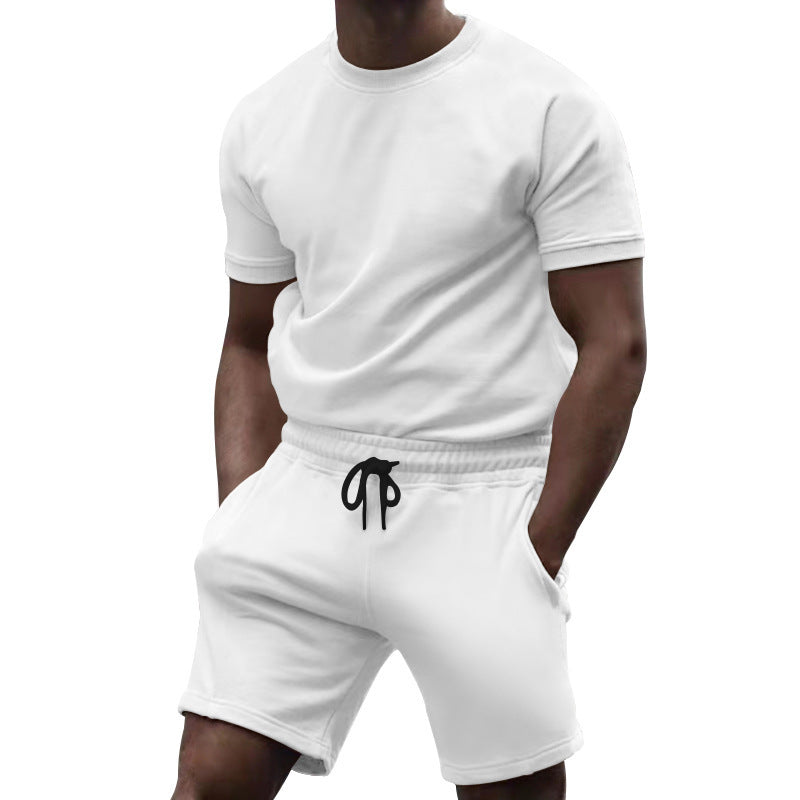 Herren Sportkombination mit kurzärmligem Oberteil und bequemen Shorts