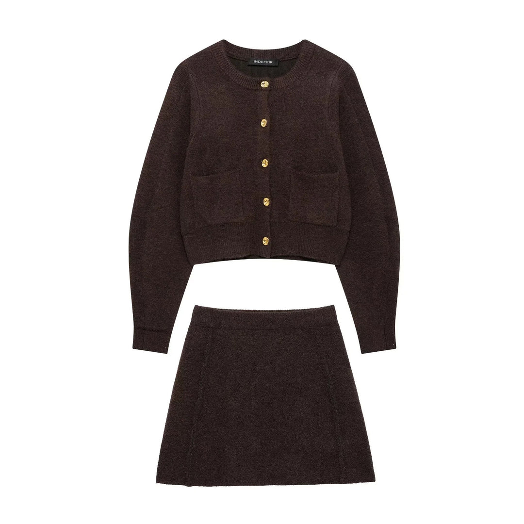 Damen 60+ Cropped Strickcardigan mit Rundhals, aufgesetzten Taschen und Zierknöpfen Nord Taschen