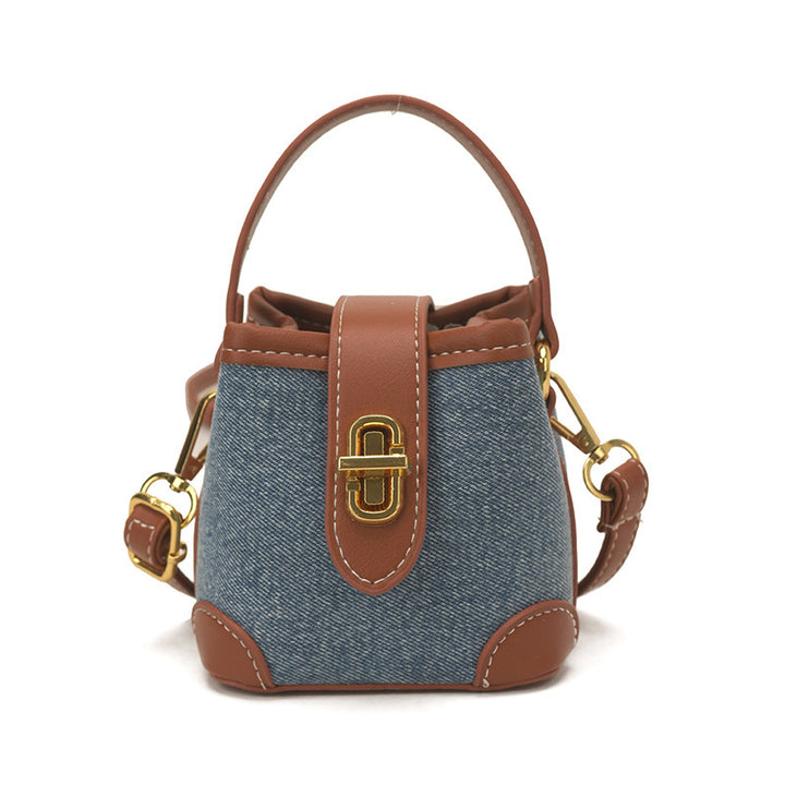 Damen Beuteltasche mit eleganter Struktur und goldenen Akzenten Nord Taschen