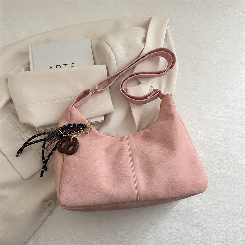 Damen Schultertasche mit modischem Anhänger Nord Taschen