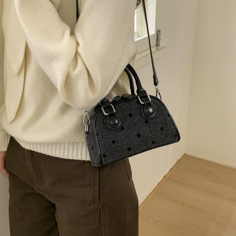 Damen Mini-Handtasche aus hochwertigem Material mit strukturierter Oberfläche Nord Taschen