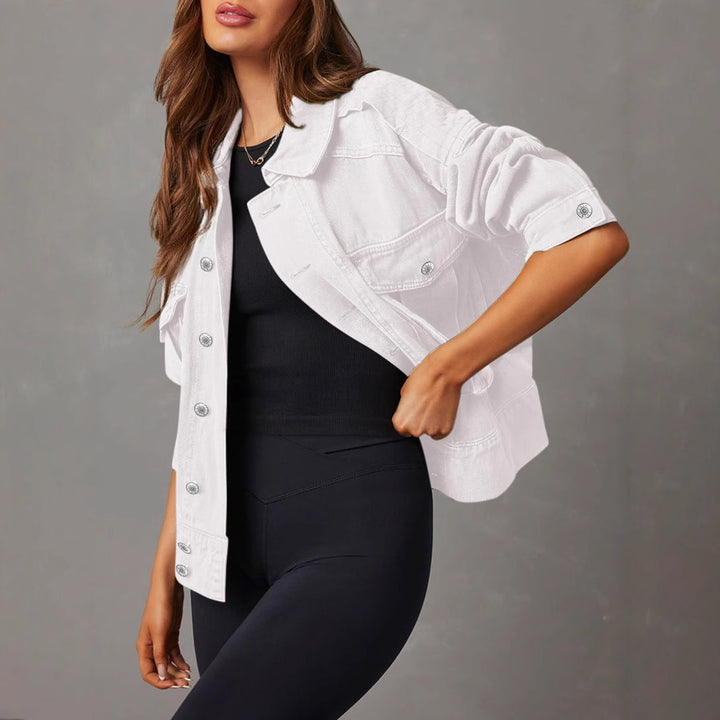 Damen kurze oversized Jeansjacke mit aufgesetzten Brusttaschen und krempelbaren Ärmeln Nord Taschen