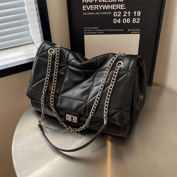 Damen elegante Schultertasche mit ausgeklügeltem Steppmuster Nord Taschen