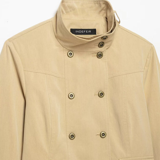 Damen Kurzgeschnittene Doppelreihige Utility-Jacke mit Stehkragen und Pattentaschen Nord Taschen