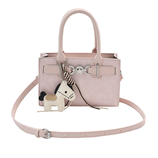 Damen Handtasche im modernen Minimalismus-Stil mit verspieltem Anhänger Nord Taschen