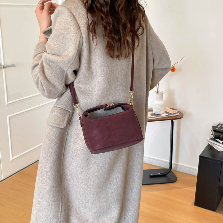 Damen Handtasche mit exklusivem Design und praktischem Innenfächersystem Nord Taschen