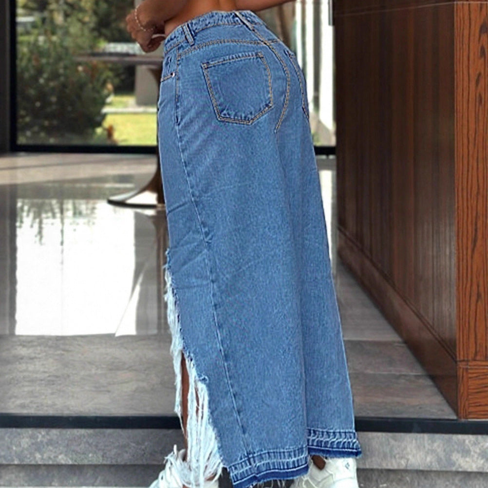 Damen Hochgeschnittener Denim-Midirock mit tiefem Vorderbeinschlitz, Destroyed-Detail und rohem Fransen-Saum Nord Taschen