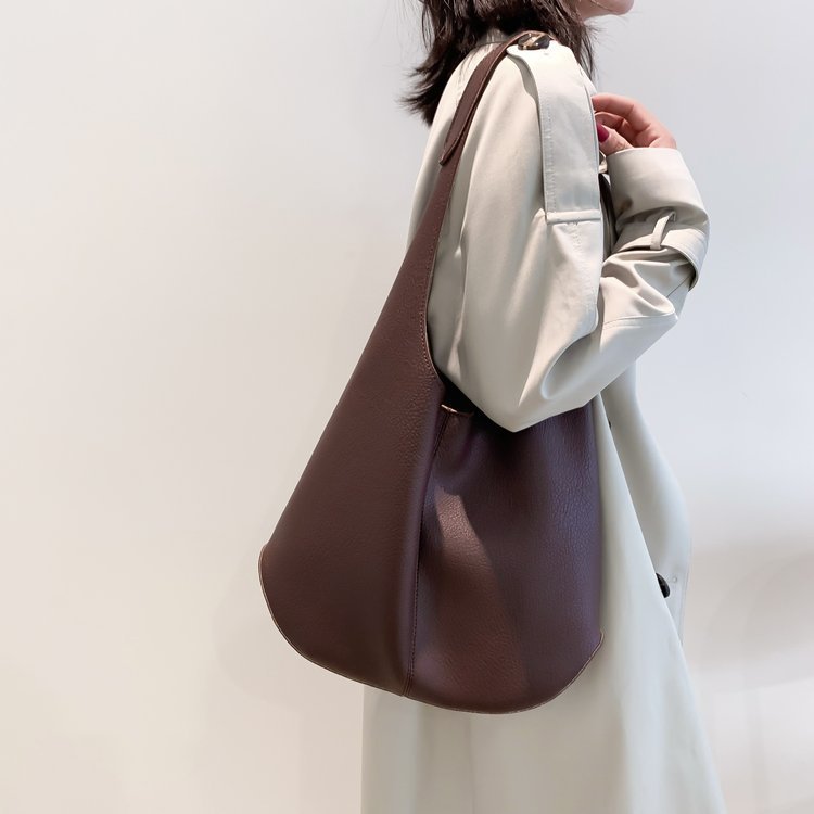 Damen Hobo-Tasche aus hochwertigem Leder mit kapuzierter Form Nord Taschen
