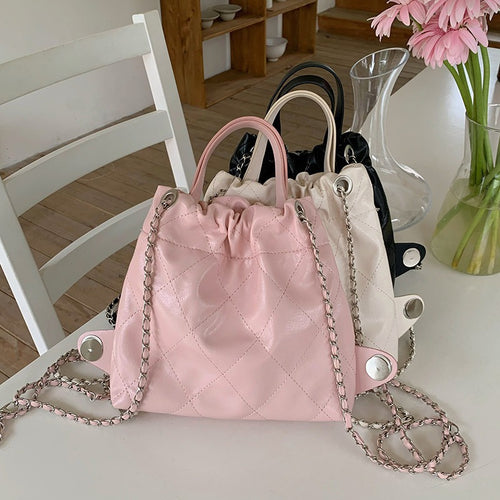 Damen Hobo-Tasche mit eleganter Raffung und praktischem Kettenriemen Nord Taschen