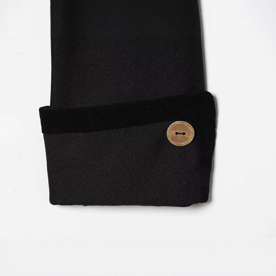 Damen Kurze Cropped-Boxy-Jacke mit hohem Stehkragen und dekorativen Metallknöpfen Nord Taschen
