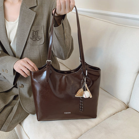 Damen Tote-Tasche mit elegantem, geschwungenem Design und praktischen Tragegriffen Nord Taschen