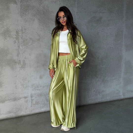 Damen Satin-Trainingsanzug mit Reißverschlussjacke und weiter Gummibund-Hose Nord Taschen