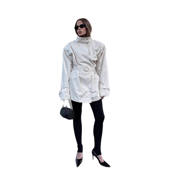 Damen Kurz‑Trench im Oversize‑Look mit extrabreitem Revers und Druckknopfverschluss Nord Taschen