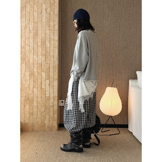 Damen Oversized-Sweatshirt aus weichem Sweatstoff mit roher Kante und V-Ziernaht Nord Taschen