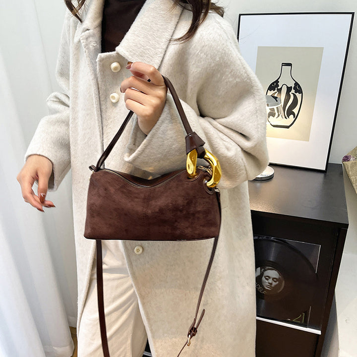 Damen Umhängetasche aus hochwertigem Wildleder mit elegantem Glanz Nord Taschen