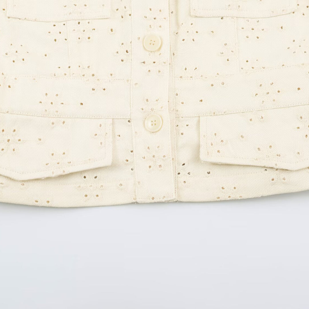 Damen Kurzjacke aus Broderie-Anglaise mit Stehkragen und aufgesetzten Taschen Nord Taschen