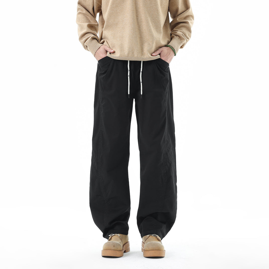 Herren Leichte Relaxed-Fit Bundhose mit Tunnelzug, schrägen Eingrifftaschen und Paneelnähten Nord Taschen