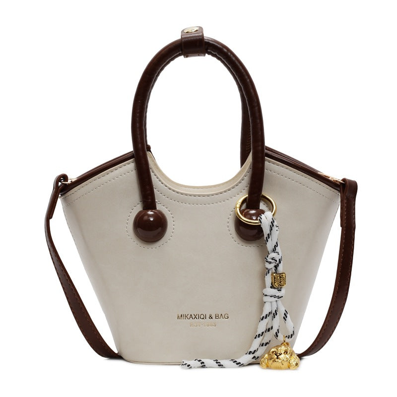 Damen Handtasche im modernen Design mit abnehmbarem Schlüsselanhänger | Nord Taschen