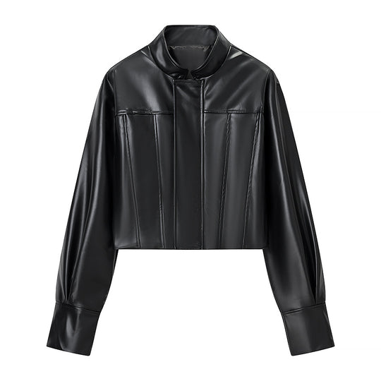 Damen Kurzjacke aus veganem Glattleder mit markanten Schulterpuffern und verdeckter Druckknopfleiste Nord Taschen