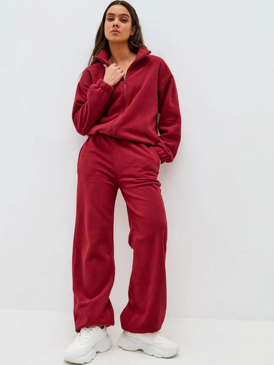 Damen ultrasoftes Microfleece-Set mit kurzer Stehkragen-Zipjacke und weitem High‑Waist Loungehose Nord Taschen
