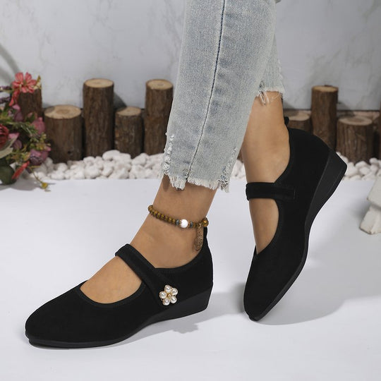 Damen Mokassin-Schuhe mit elegantem Riemen und zeitloser Blütenapplikation Nord Taschen