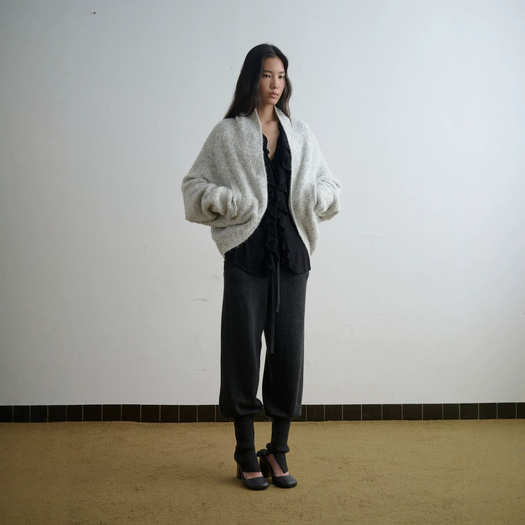 Damen Oversized Bouclé-Strickcardigan mit Schalkragen und aufgesetzten Taschen Nord Taschen