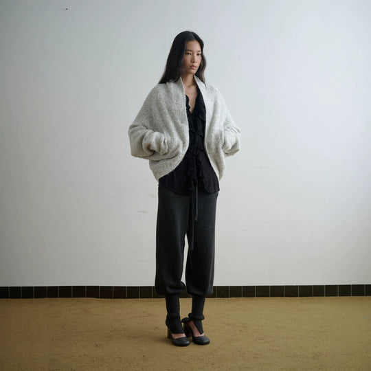 Damen Oversized Bouclé-Strickcardigan mit Schalkragen und aufgesetzten Taschen Nord Taschen