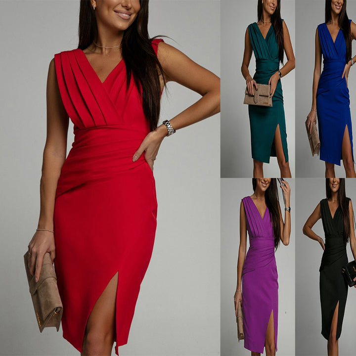 Damen Figurumspielendes Cocktailkleid mit raffinierten Falten und verführerischem Schlitz
